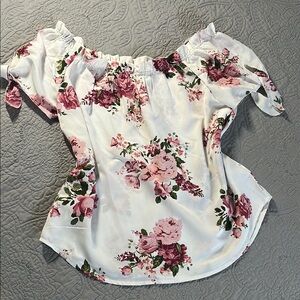 Love J White Cream Puff Sleeve Ruffled Blouse